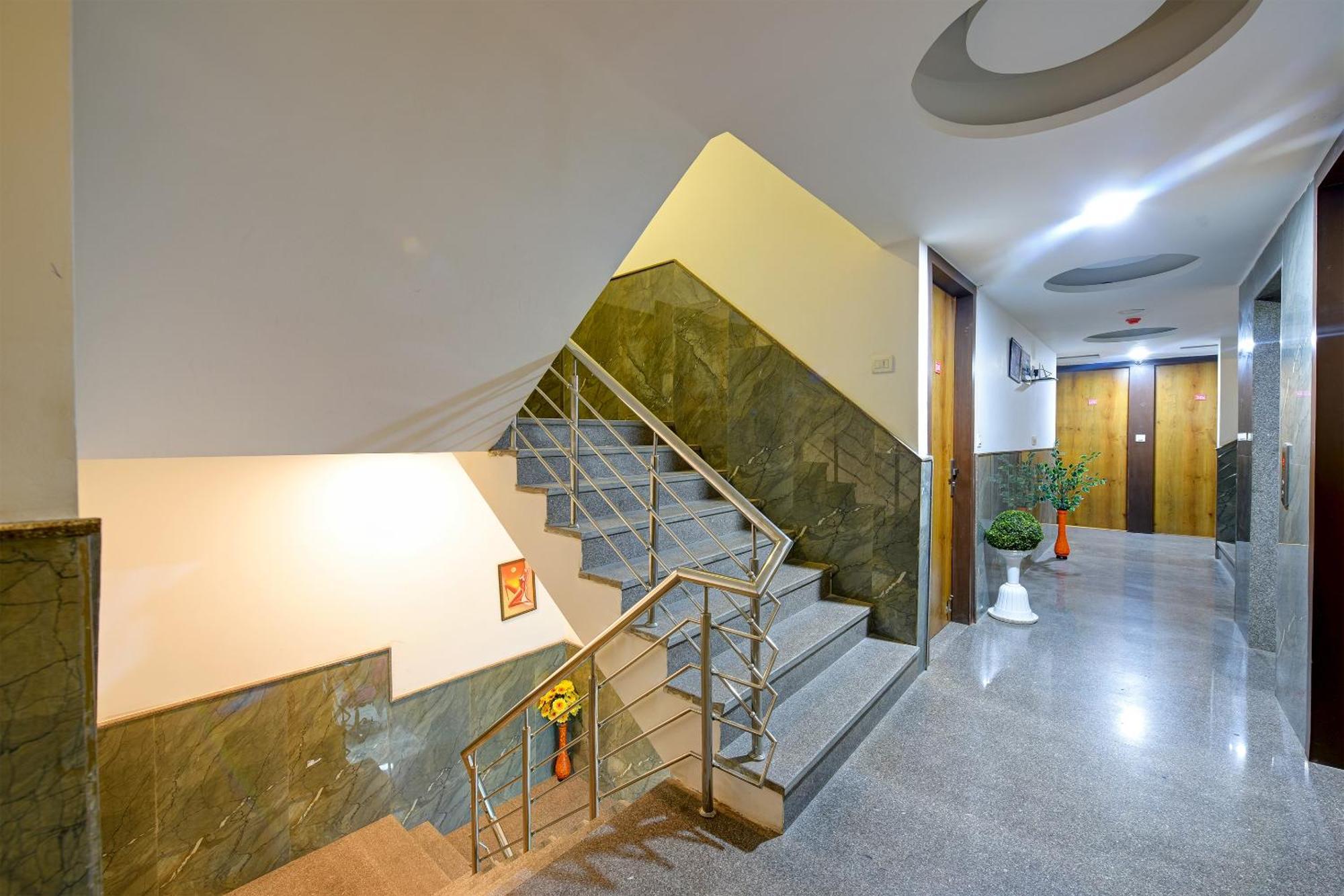 Glory Inn Near Delhi International Airport New Delhi Bagian luar foto